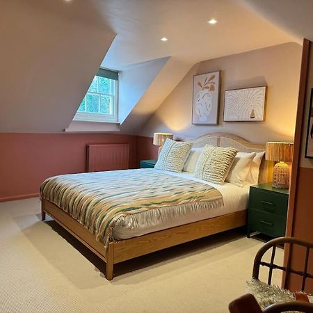 Spring Crescent Cottage In ライ エクステリア 写真